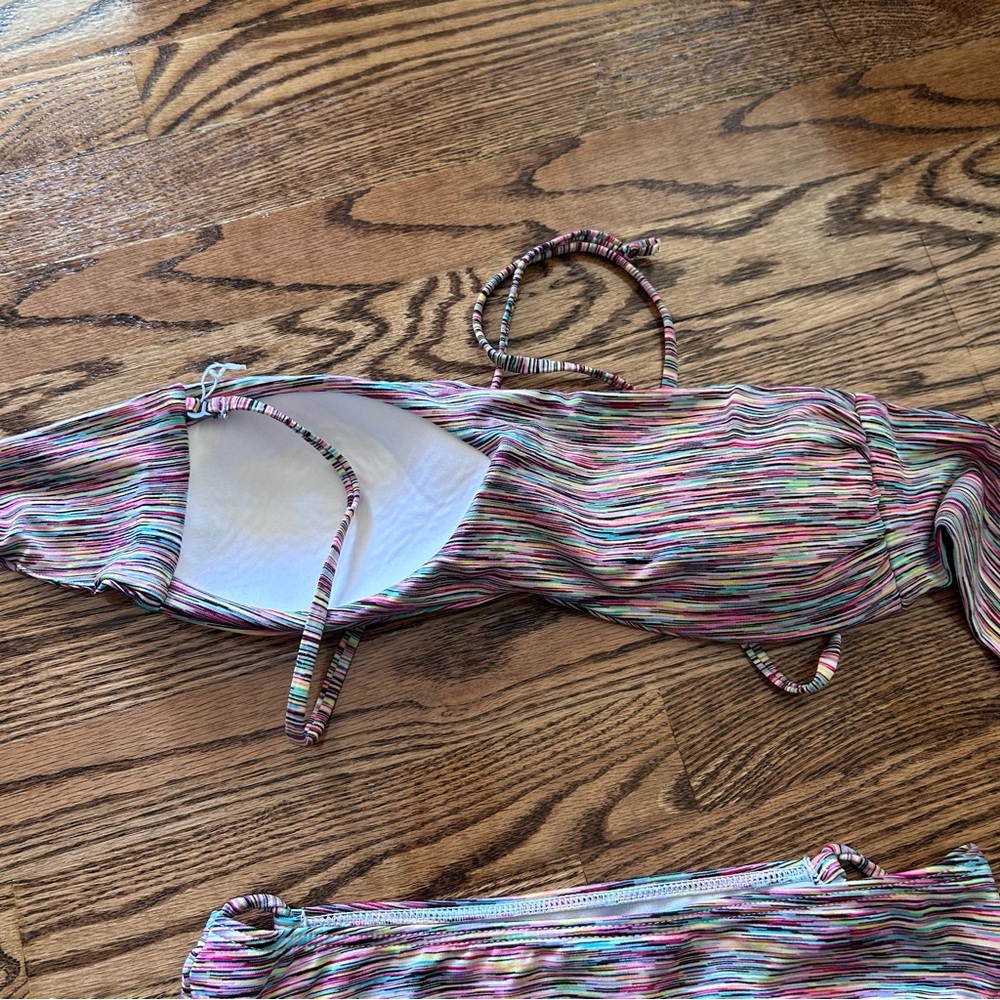 Roxy swim NWOT medium bikini twist bandeau multicolored fine stripes - Picture 11 of 12